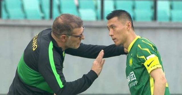 九游体育比分-比利奇：经济困难的情况下 给予球员最高的敬意